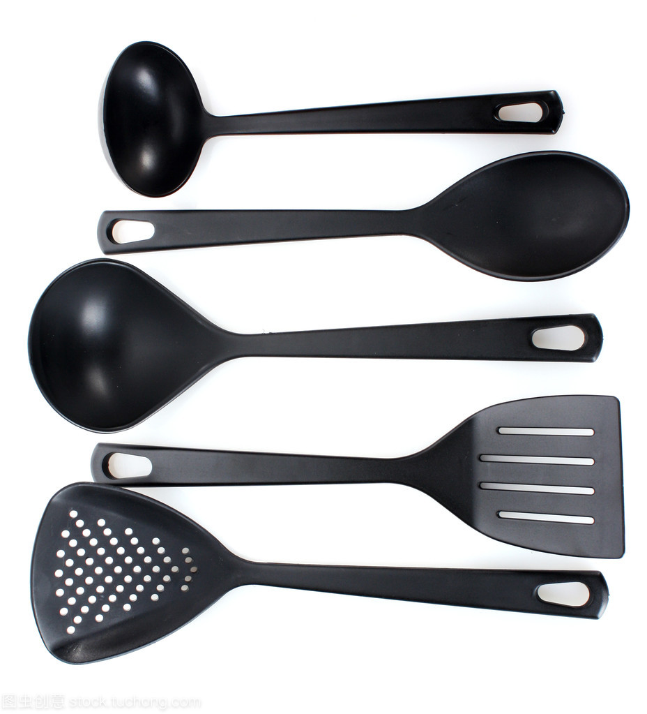 孤立在白纸上的黑厨房用具
